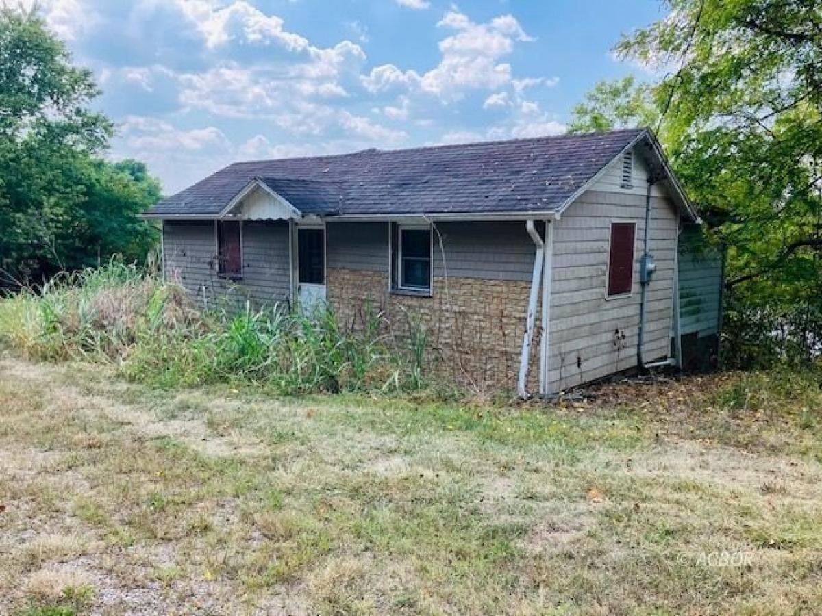 Picture of Home For Sale in Racine, Ohio, United States