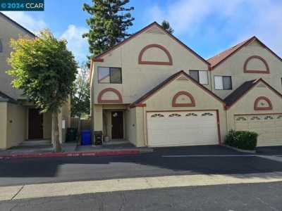 Home For Rent in El Sobrante, California