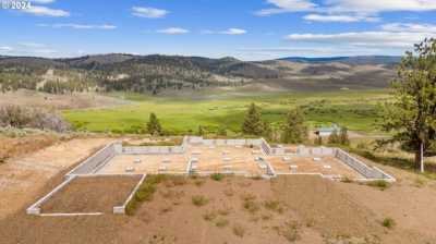 Home For Sale in Seneca, Oregon