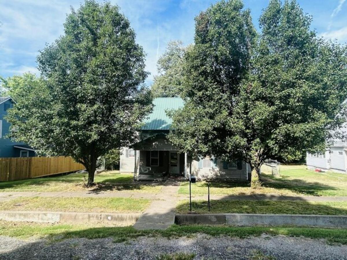 Picture of Home For Sale in Pierce City, Missouri, United States