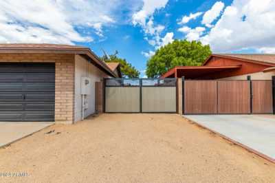 Home For Sale in Glendale, Arizona