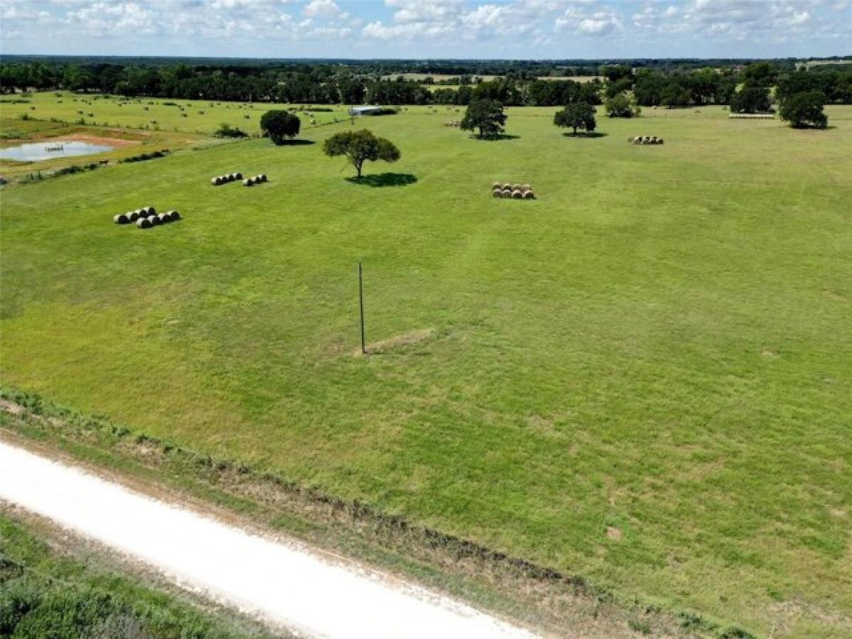 Picture of Residential Land For Sale in Covington, Texas, United States