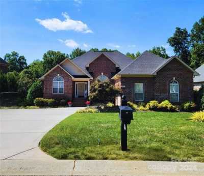 Home For Sale in Mooresville, North Carolina