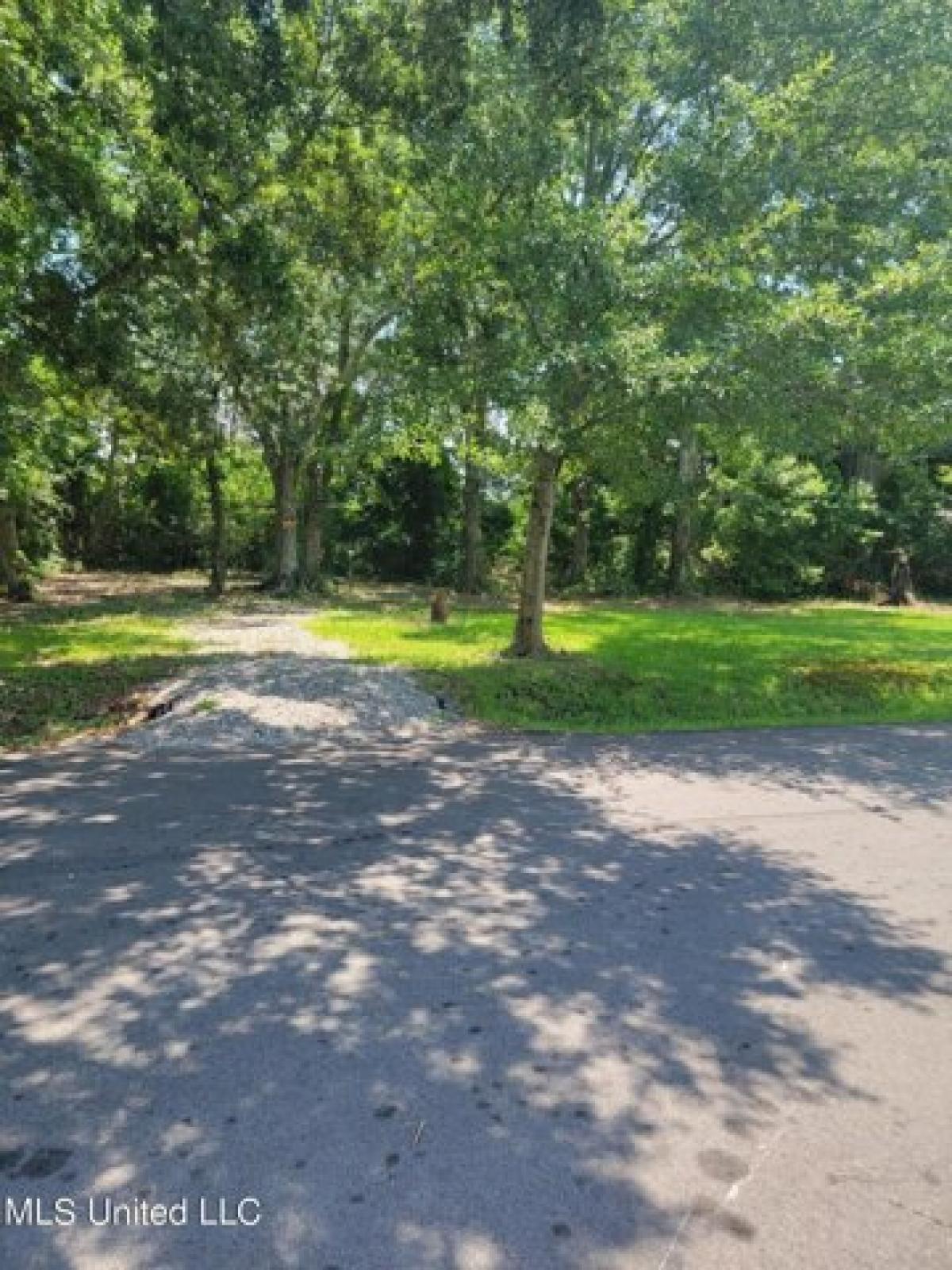 Picture of Residential Land For Rent in Gulfport, Mississippi, United States