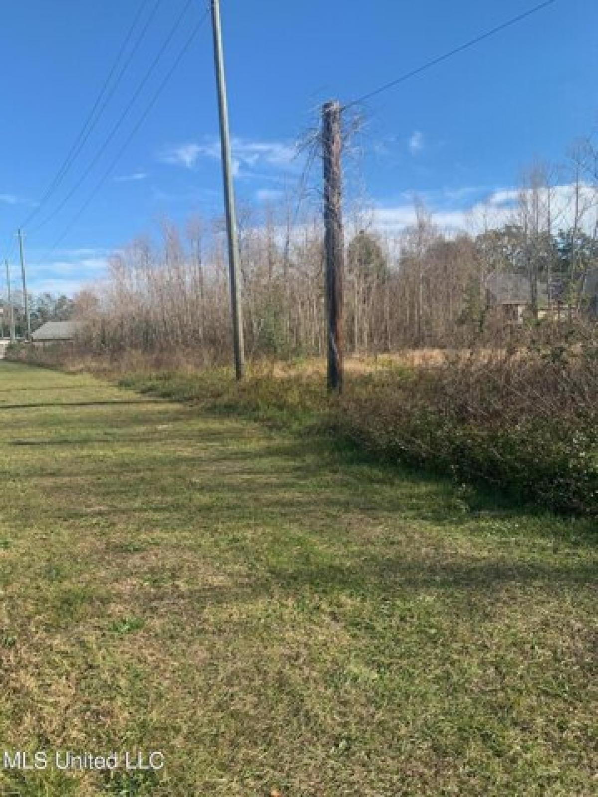 Picture of Residential Land For Sale in Biloxi, Mississippi, United States