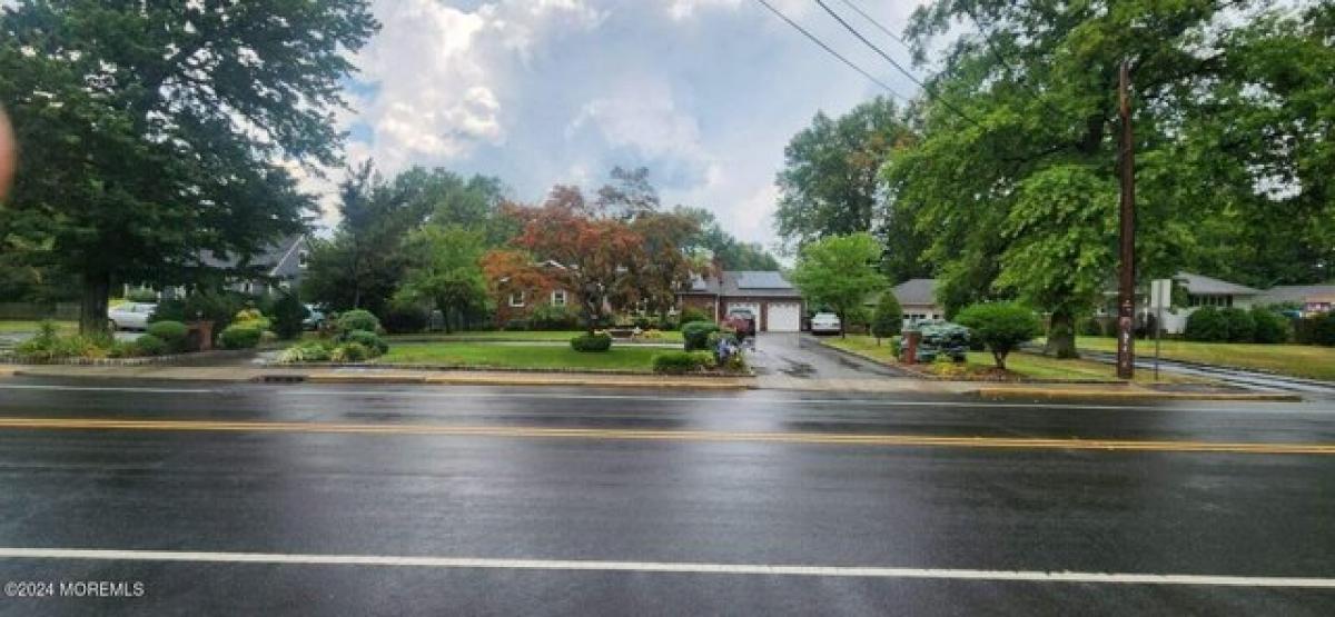 Picture of Home For Sale in Scotch Plains, New Jersey, United States