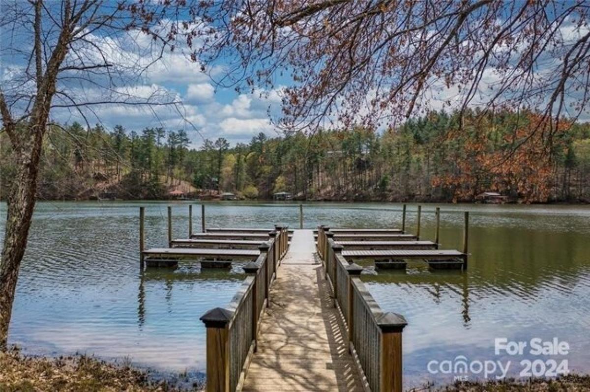 Picture of Residential Land For Sale in Valdese, North Carolina, United States