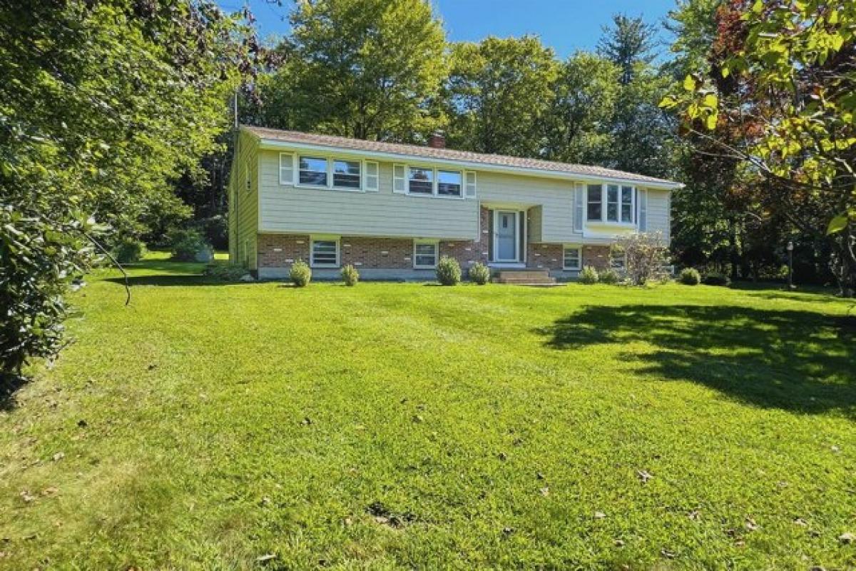 Picture of Home For Sale in Harwinton, Connecticut, United States