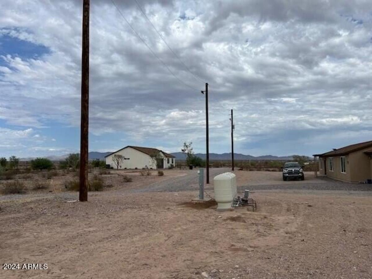 Picture of Residential Land For Sale in Tonopah, Arizona, United States