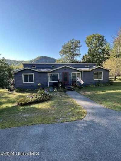 Home For Sale in North Creek, New York