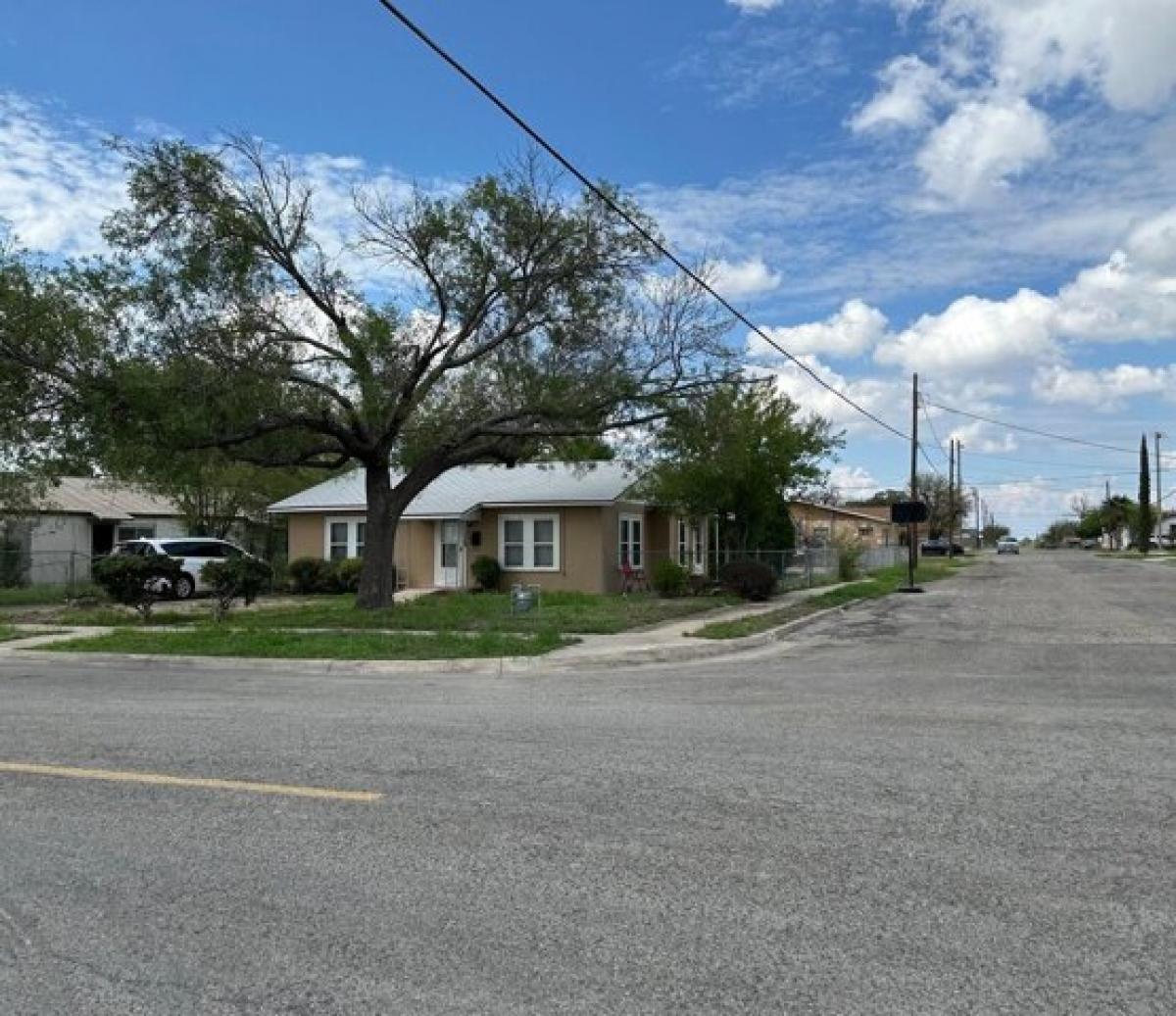 Picture of Home For Sale in Del Rio, Texas, United States