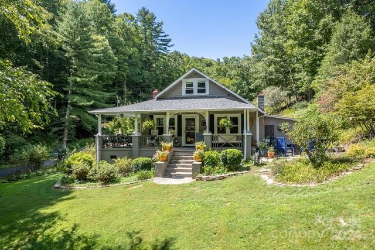 Picture of Home For Sale in Bakersville, North Carolina, United States