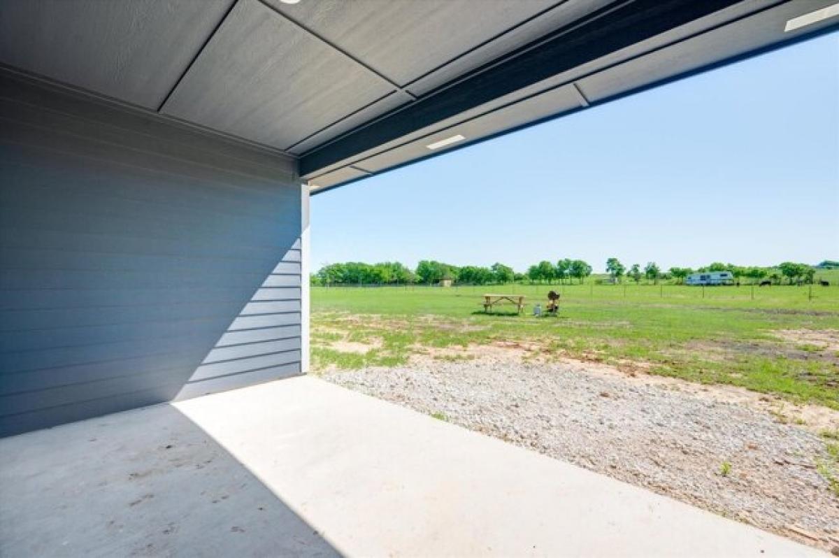 Picture of Home For Sale in Hillsboro, Texas, United States