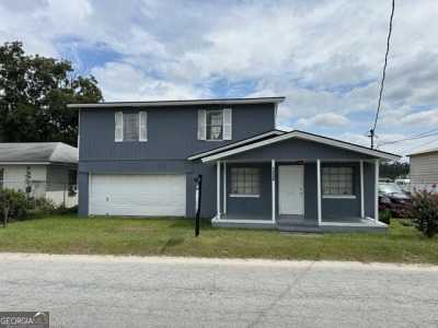 Home For Sale in Garden City, Georgia