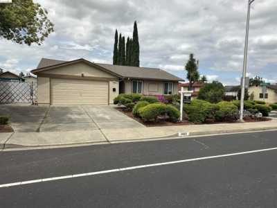 Home For Sale in Antioch, California