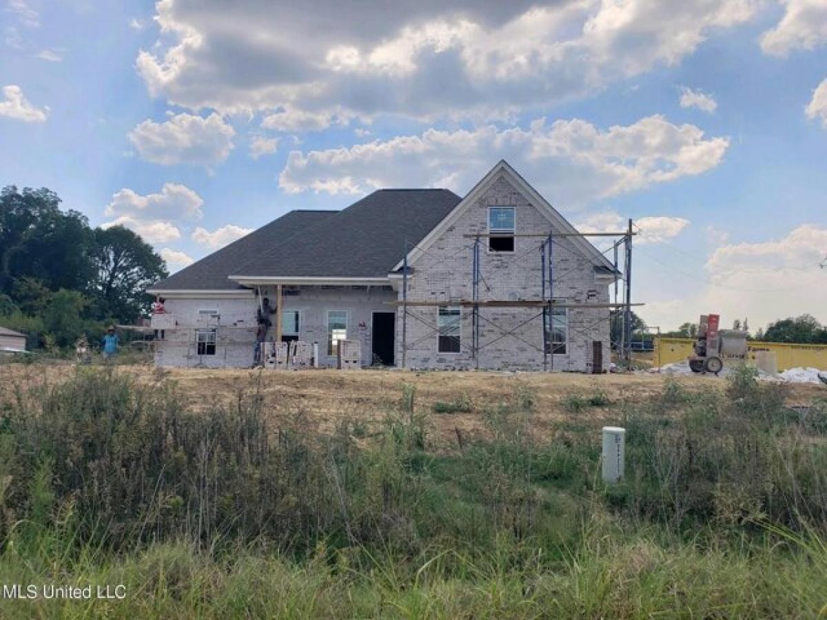 Picture of Home For Sale in Senatobia, Mississippi, United States