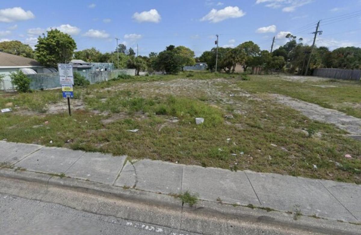 Picture of Residential Land For Sale in Riviera Beach, Florida, United States