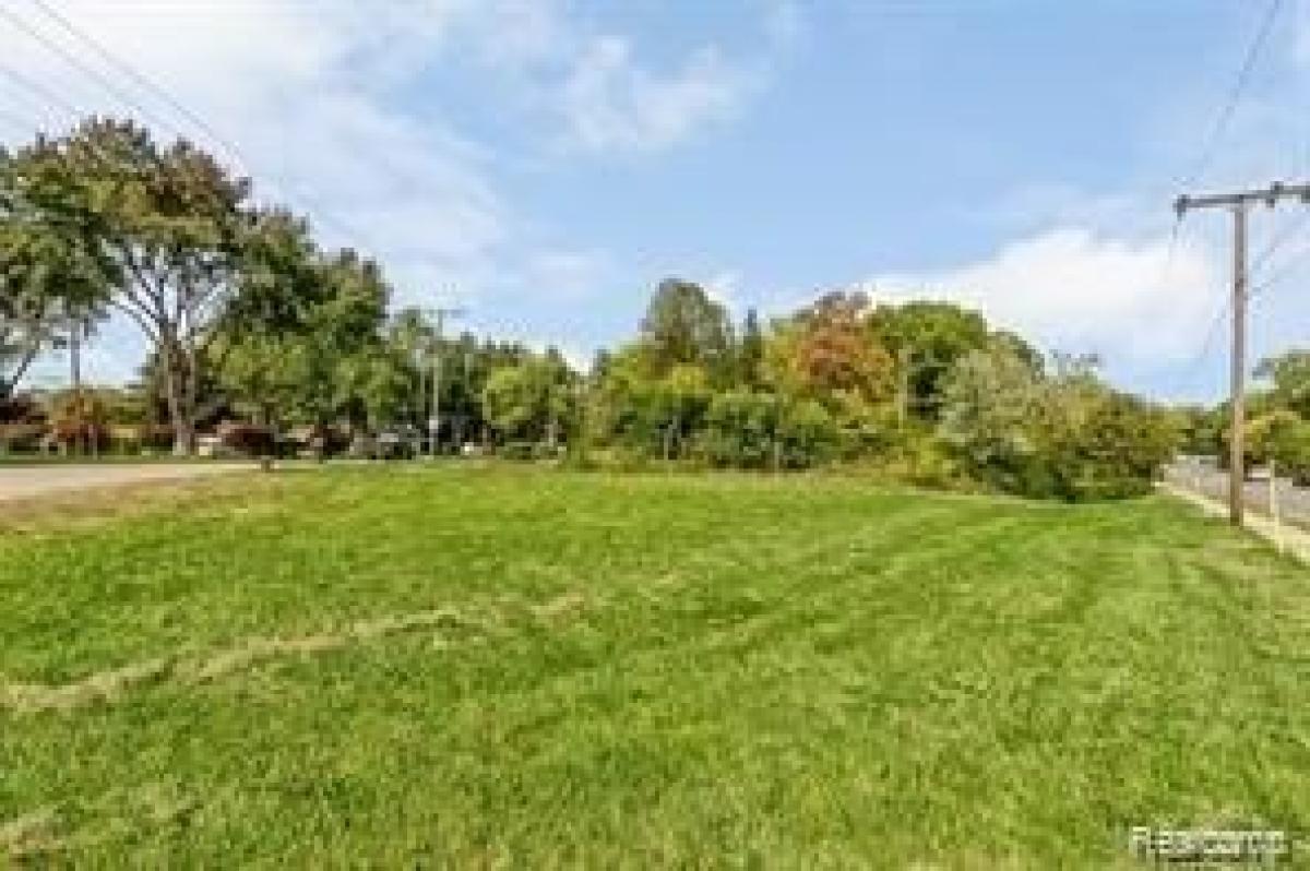 Picture of Residential Land For Sale in Livonia, Michigan, United States