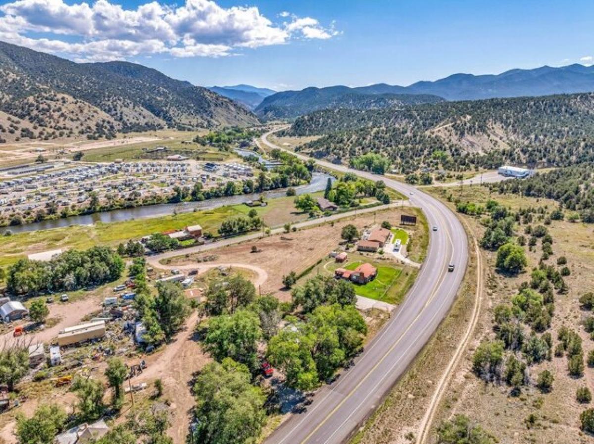 Picture of Home For Sale in Salida, Colorado, United States