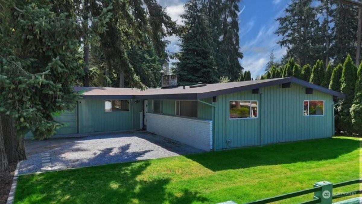 Picture of Home For Sale in Mountlake Terrace, Washington, United States