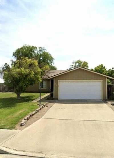 Home For Sale in Hanford, California