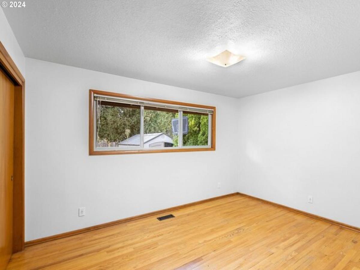 Picture of Home For Sale in Gresham, Oregon, United States