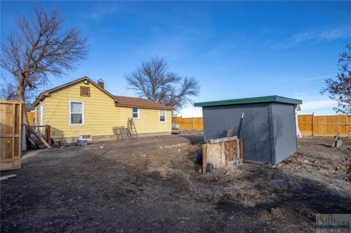 Picture of Home For Sale in Roundup, Montana, United States