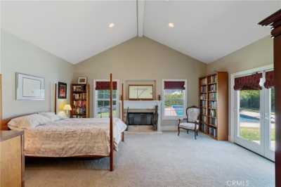 Home For Sale in Encino, California