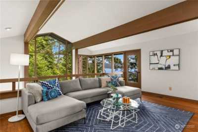 Home For Sale in Bellevue, Washington