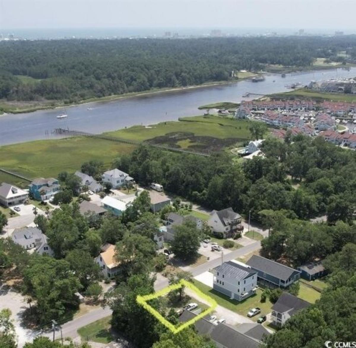 Picture of Residential Land For Sale in Little River, South Carolina, United States