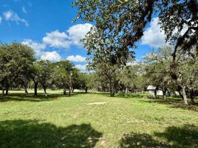 Residential Land For Sale in Leakey, Texas