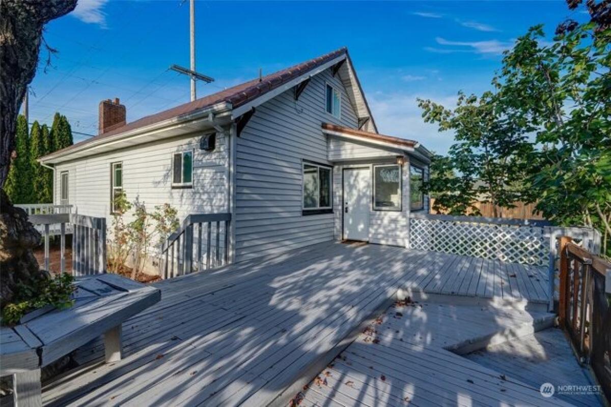 Picture of Home For Sale in Mount Vernon, Washington, United States