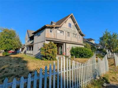 Home For Sale in Centralia, Washington