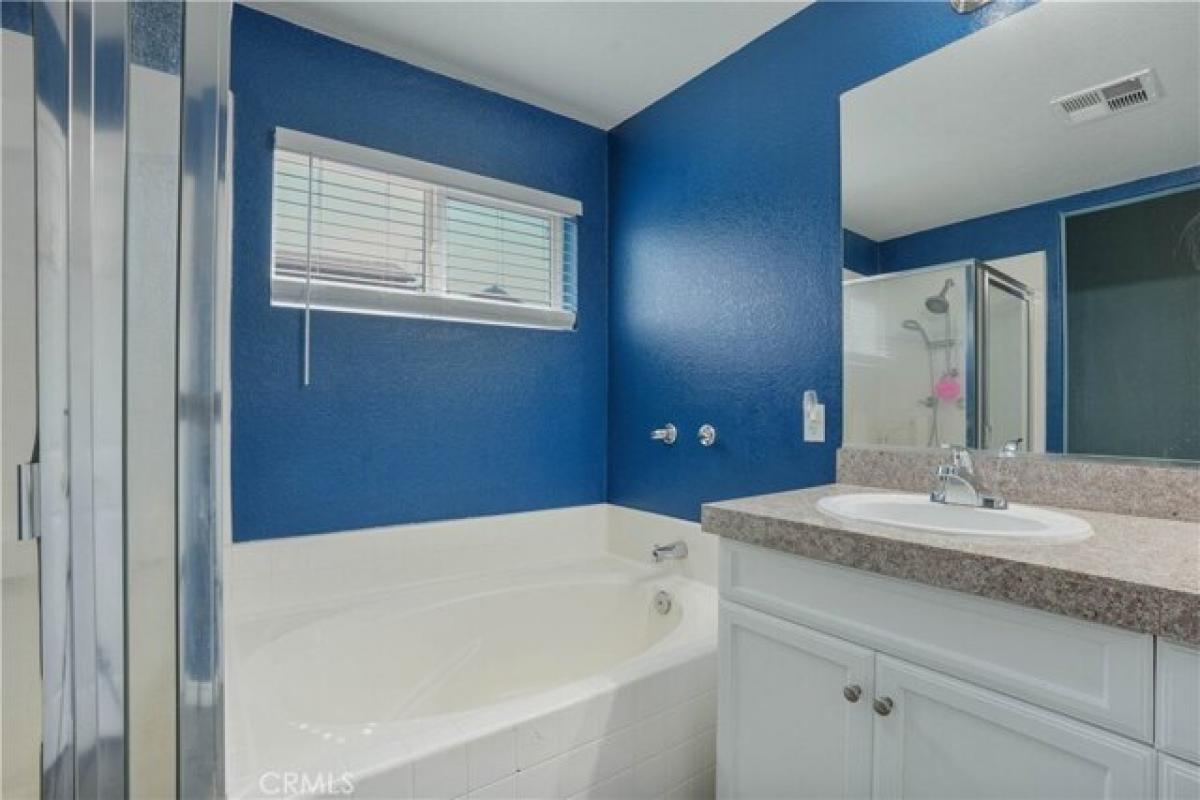 Picture of Home For Sale in Adelanto, California, United States