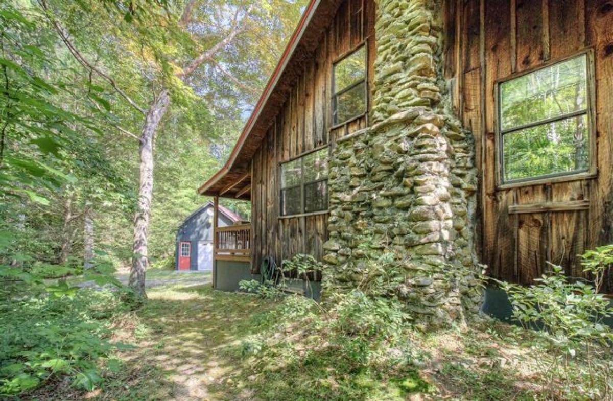 Picture of Home For Sale in Tellico Plains, Tennessee, United States