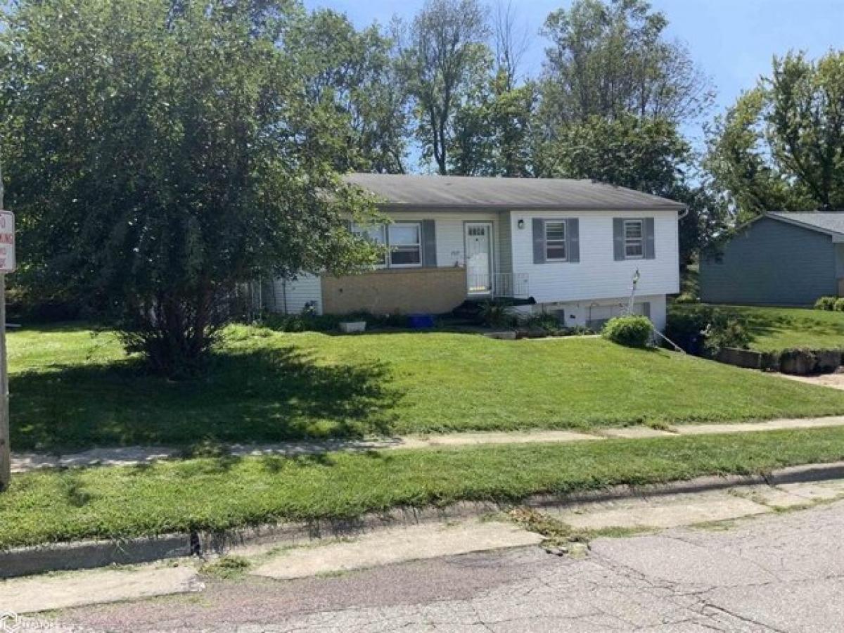 Picture of Home For Sale in Denison, Iowa, United States