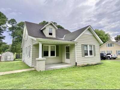 Home For Sale in Loretto, Tennessee