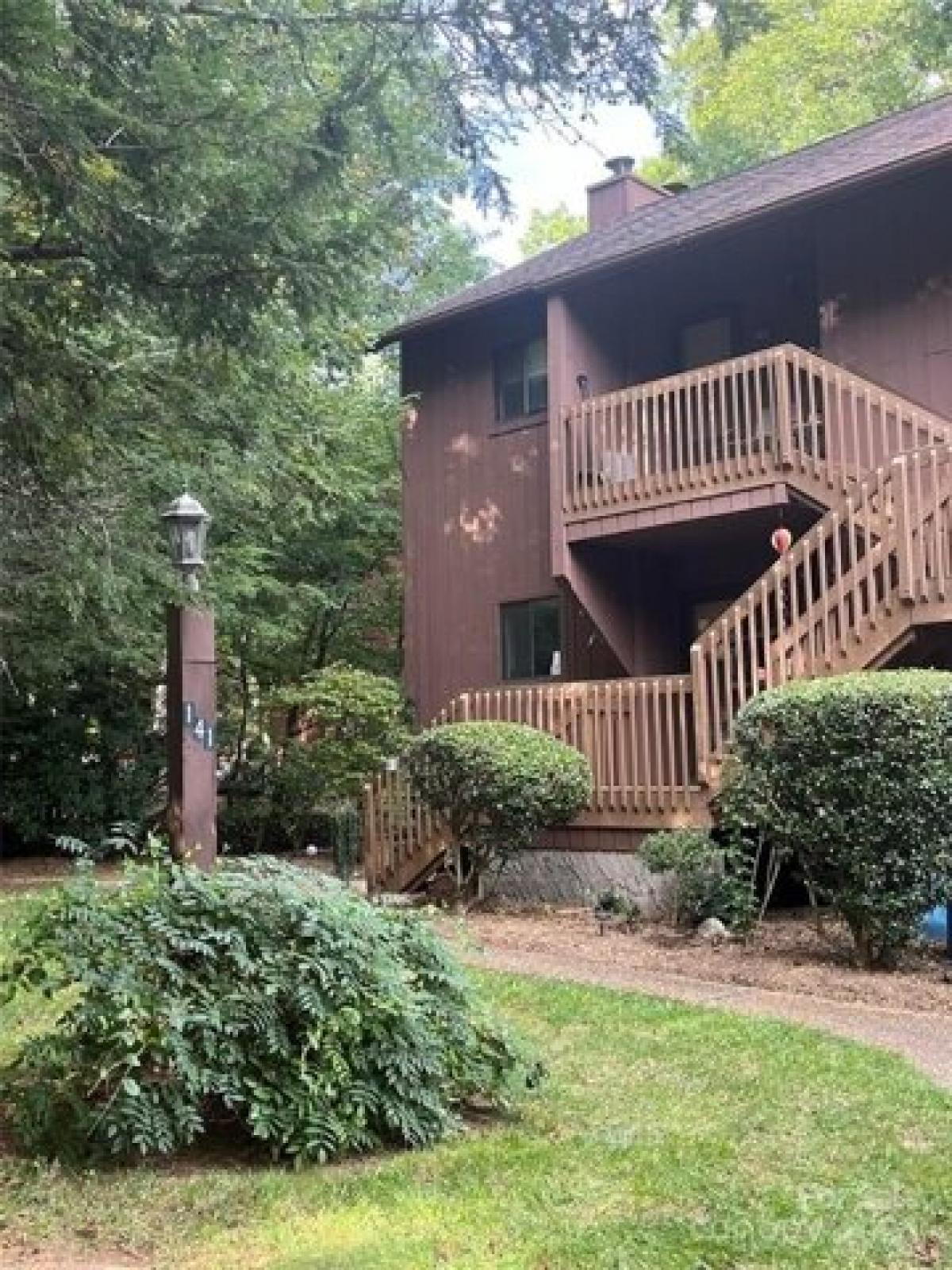 Picture of Home For Sale in Asheville, North Carolina, United States