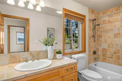 Home For Sale in Sammamish, Washington