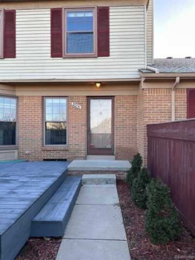 Home For Rent in Farmington Hills, Michigan