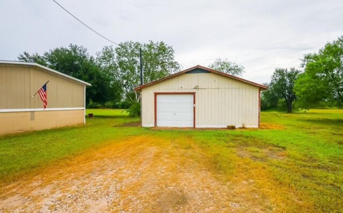 Picture of Home For Sale in Beeville, Texas, United States