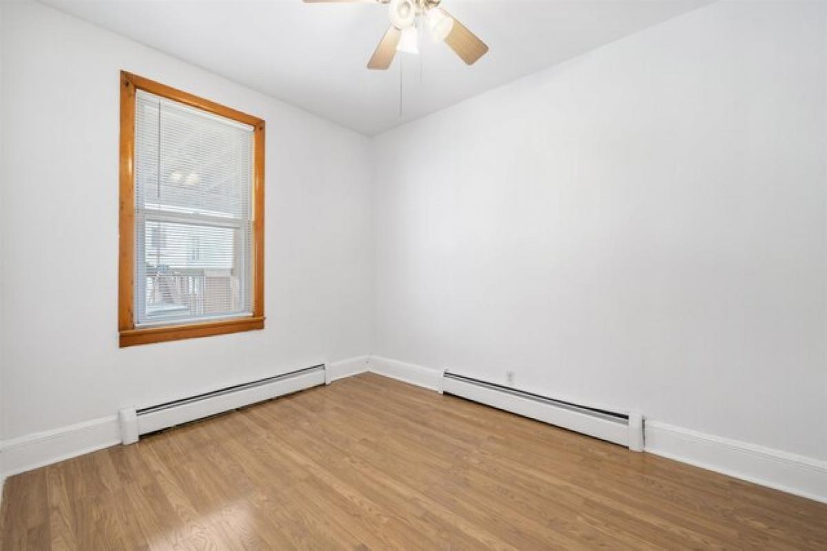 Picture of Home For Rent in Bayonne, New Jersey, United States