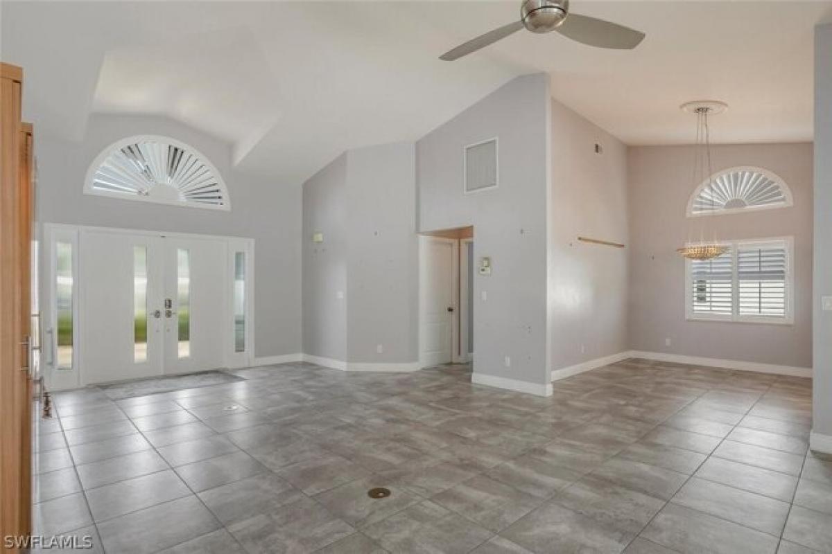 Picture of Home For Sale in North Fort Myers, Florida, United States