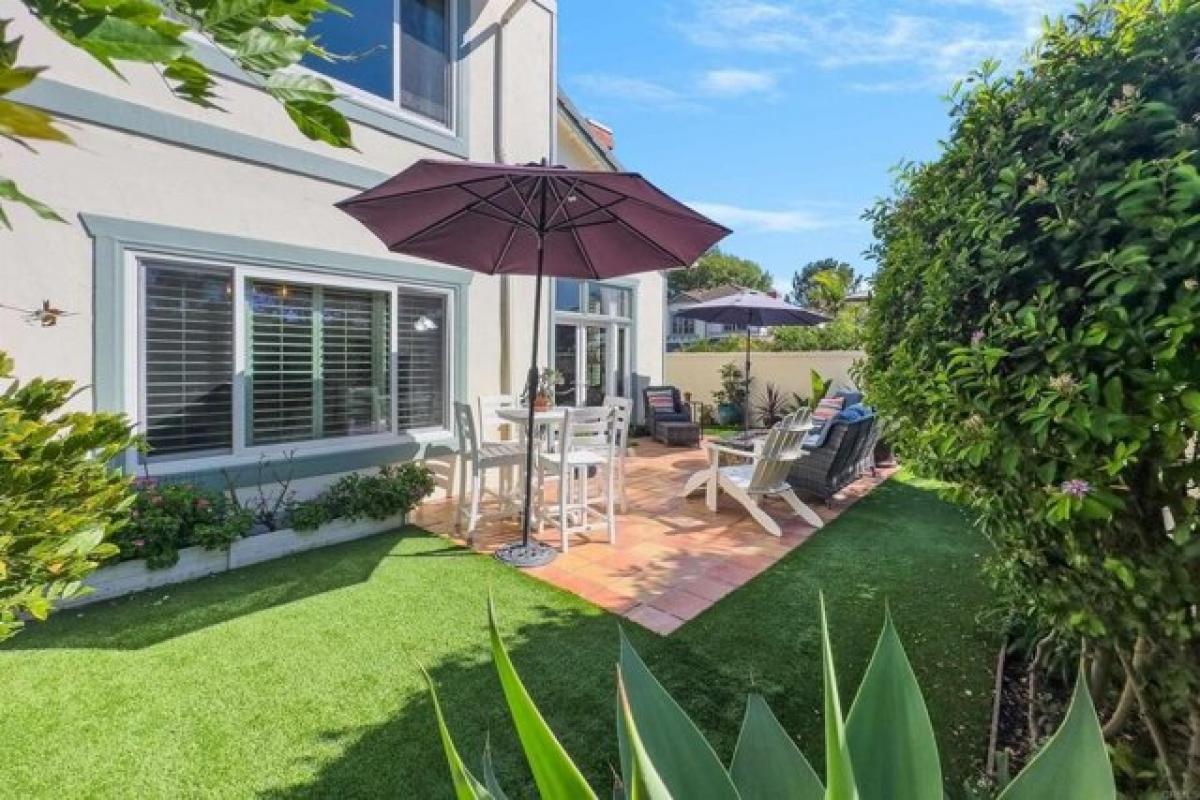 Picture of Home For Sale in Carlsbad, California, United States