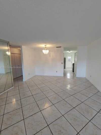 Home For Sale in Miami Gardens, Florida