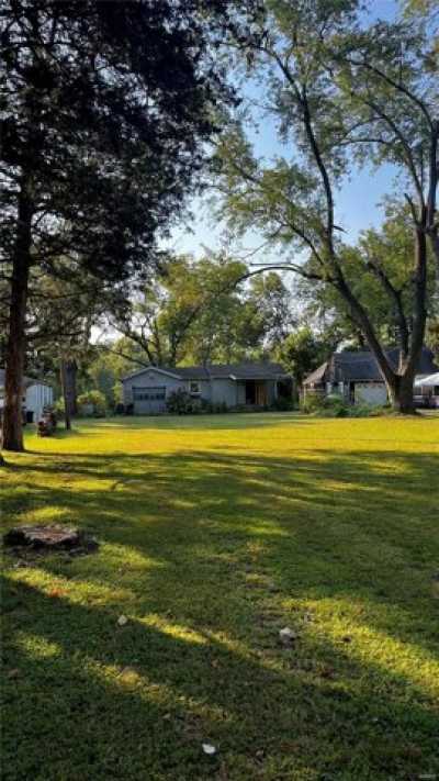 Home For Sale in Cedar Hill, Missouri