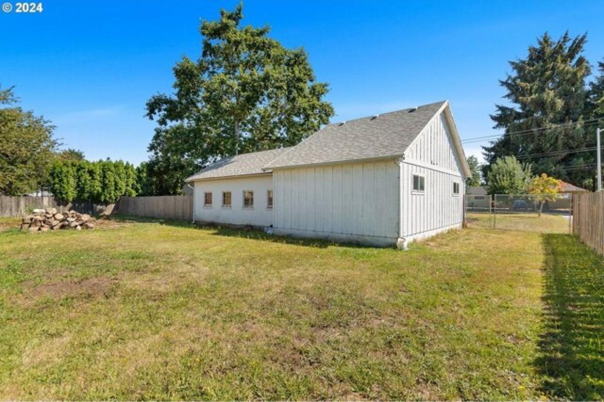 Picture of Residential Land For Sale in Hillsboro, Oregon, United States