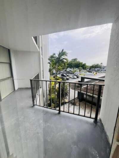 Home For Rent in Hallandale Beach, Florida