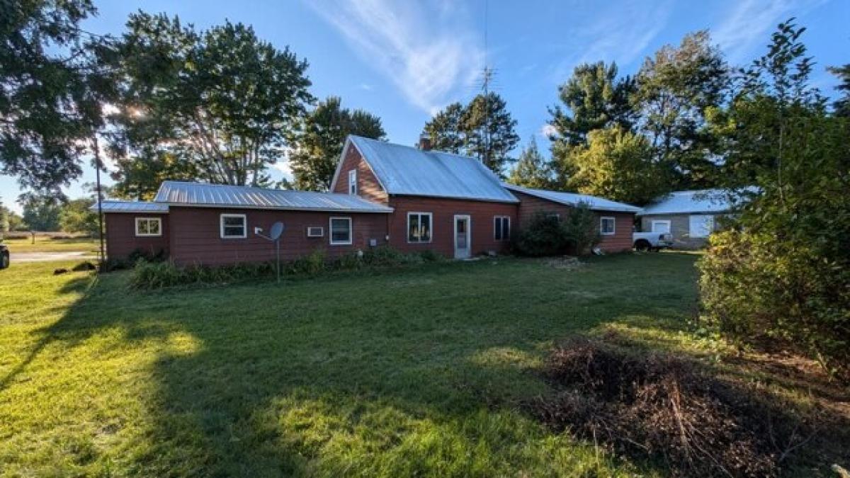 Picture of Home For Sale in Bear Lake, Michigan, United States