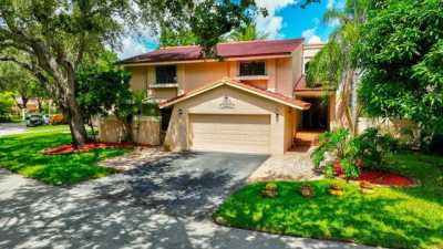 Home For Sale in Deerfield Beach, Florida